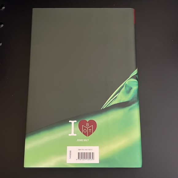 The Seven Husbands of Evelyn Hugo Taylor Jenkins Reid - Picture 2 of 2